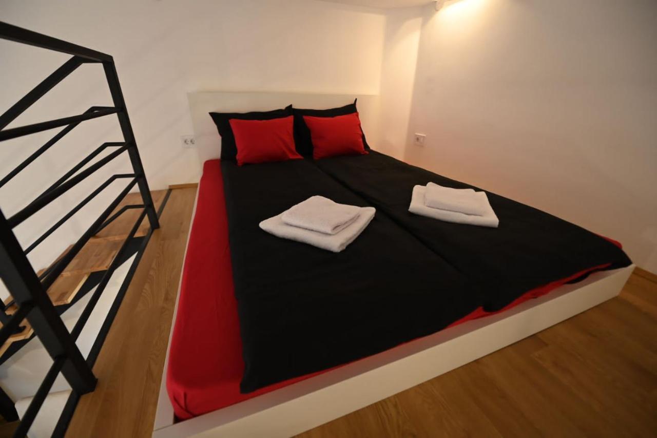 Bel Galleries Sajmiste Room photo